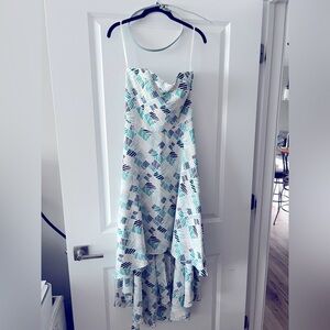 Elegant Green and White Patterned Dress
